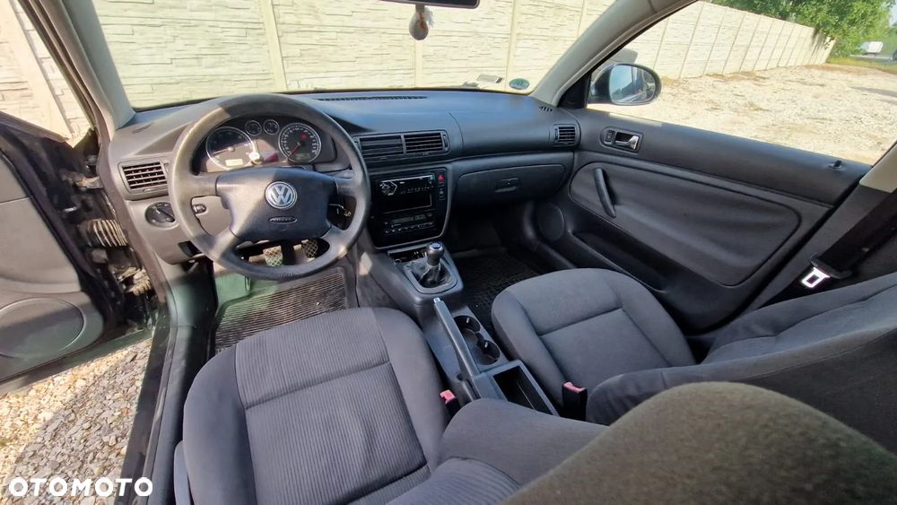 Volkswagen Passat 1.6 Comfortline - 1