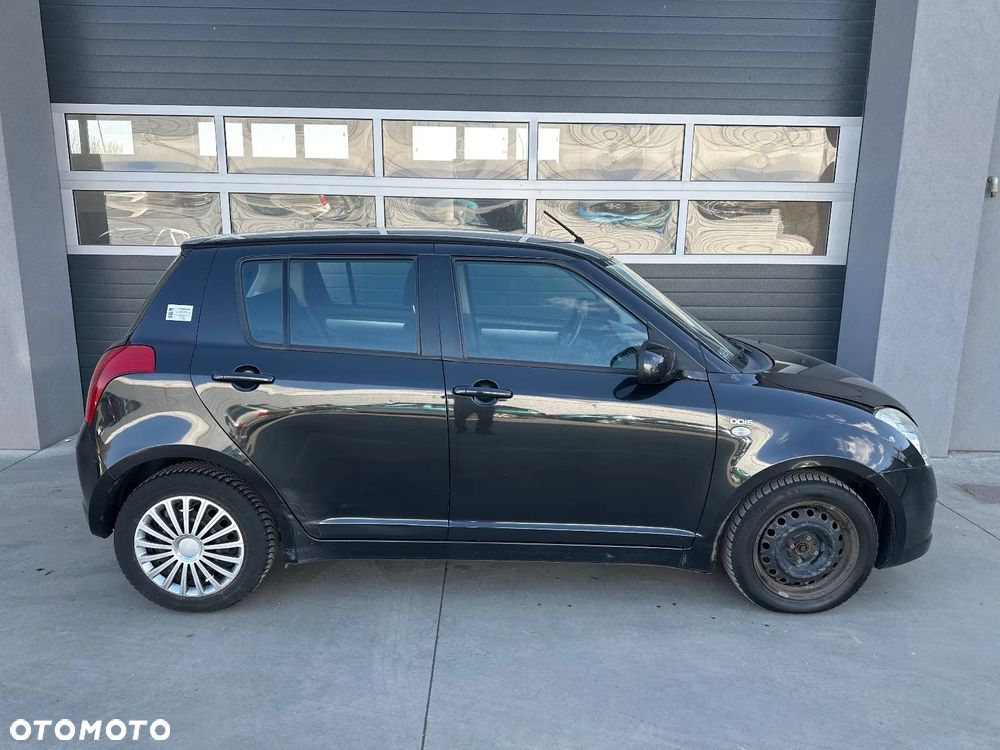 Suzuki Swift - 1