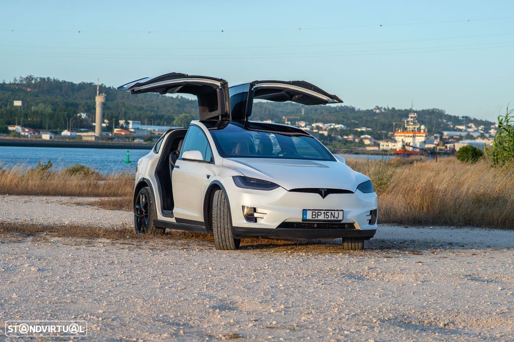 Tesla Model X P100D - 46
