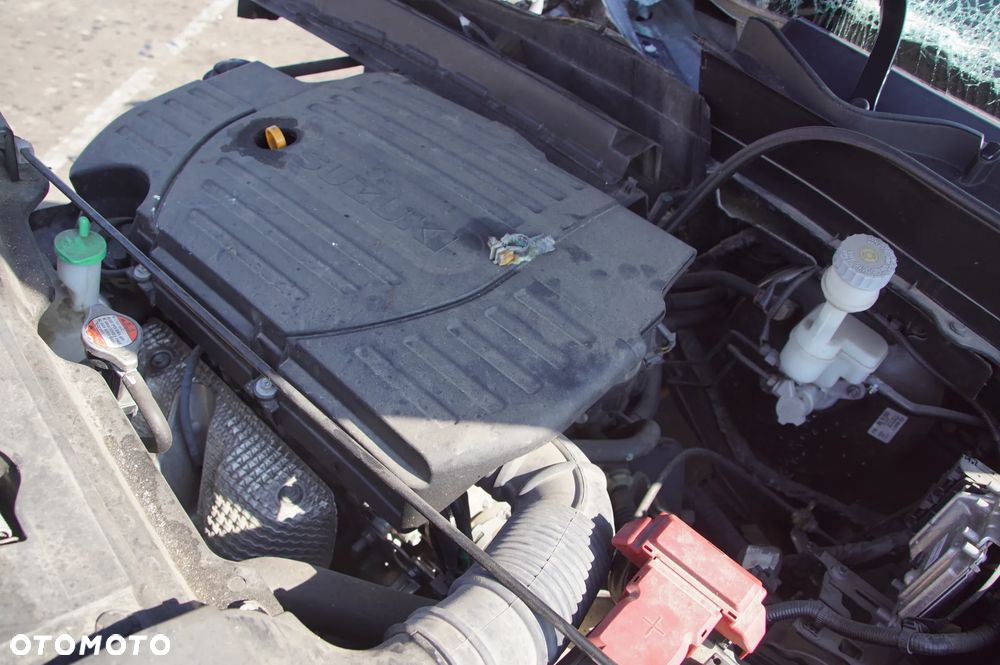 Auto na części - Suzuki Vitara II 1.6 16V 120 KM M16A 20008-54P34 ZCE 2017R Silnik Skrzynia Drzwi Szyba Błotnik Zderzak Lampa Klapa Lusterko Klamka Deska Kokpit Sterownik Moduł Czujnik Licznik Lewarek Kierownica - 17