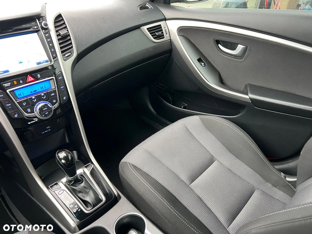 Hyundai i30 1.6 CRDi Automatik Style - 20