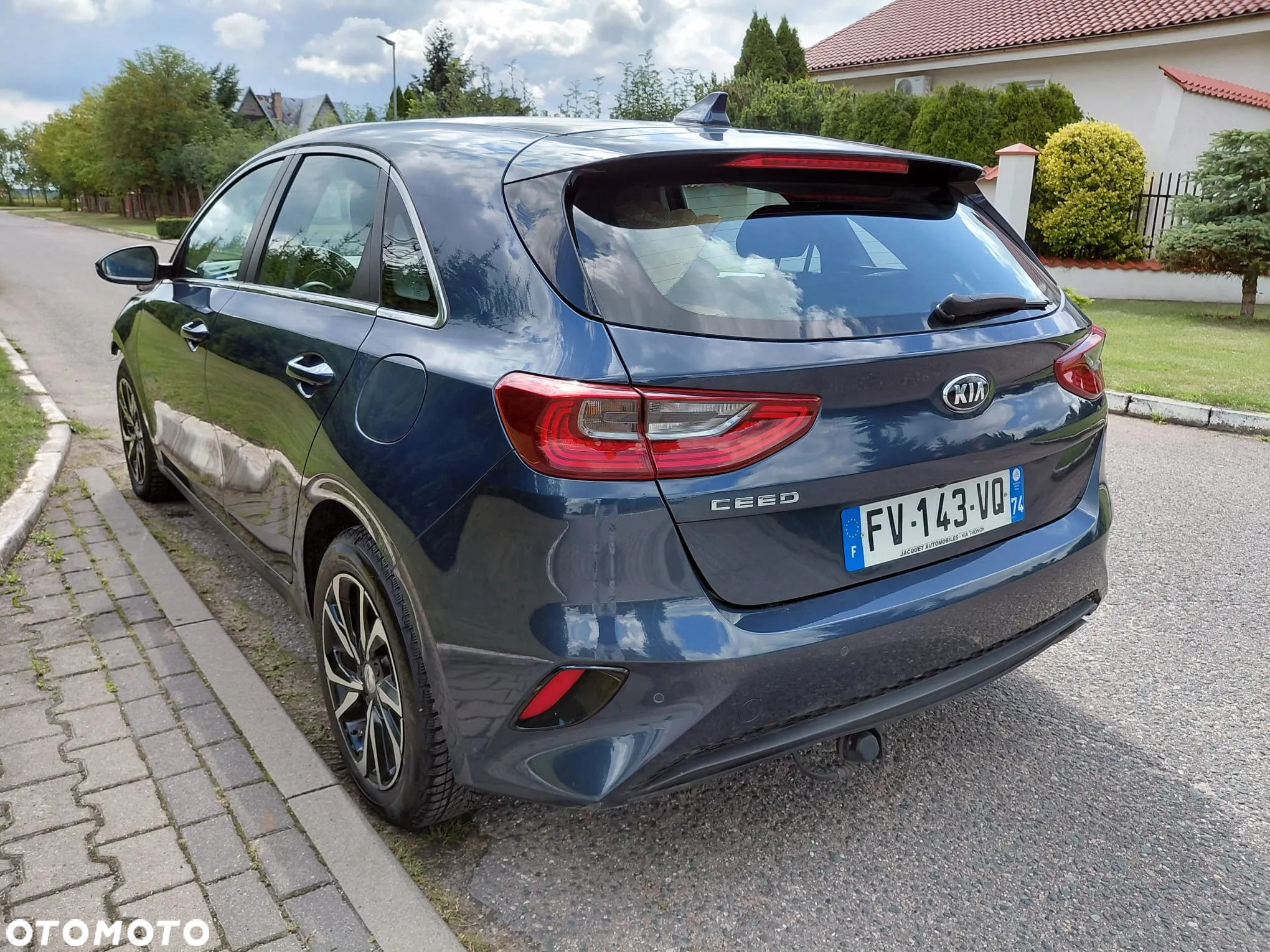 Kia Ceed - 4