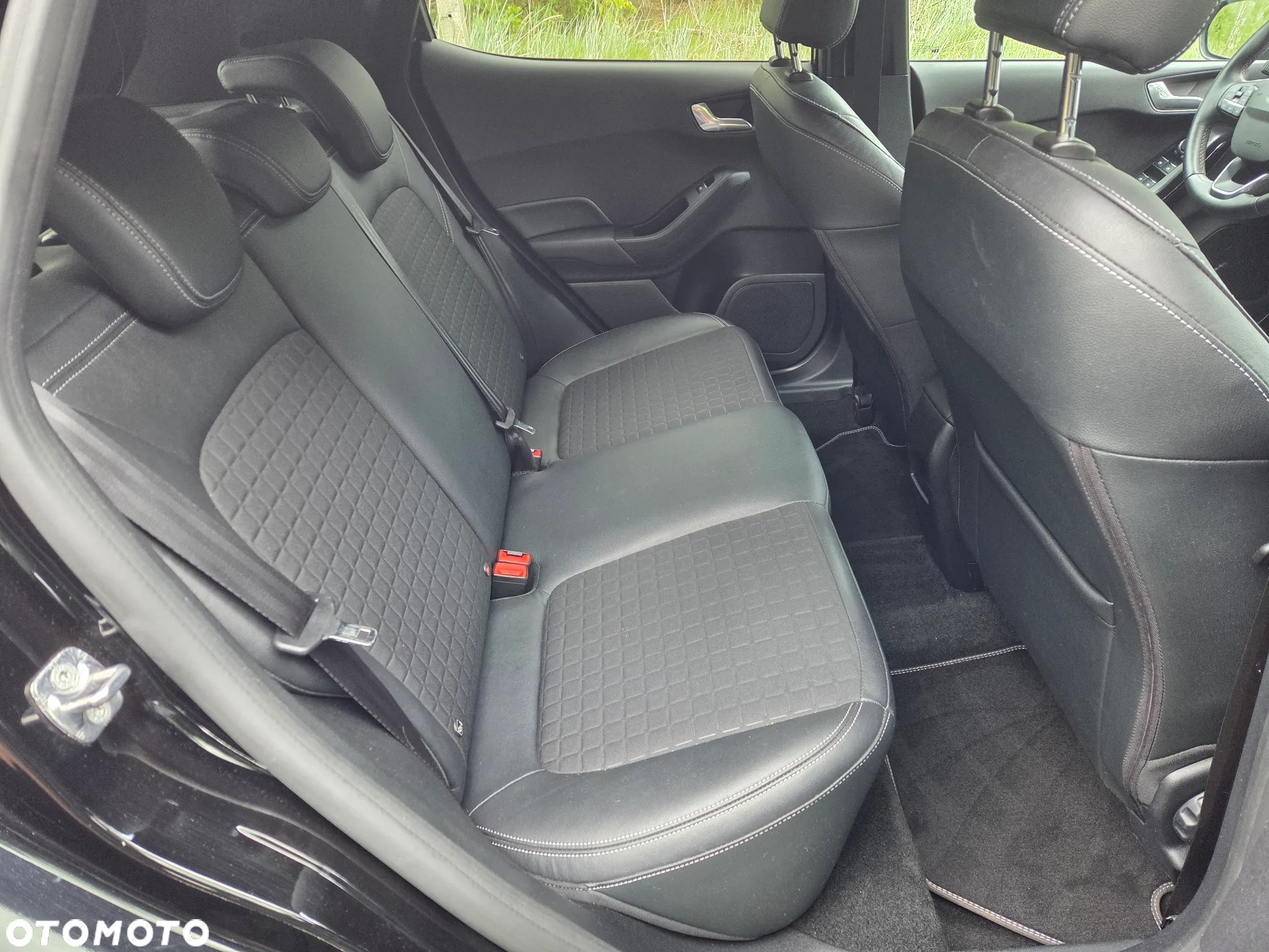 Ford Fiesta - 12
