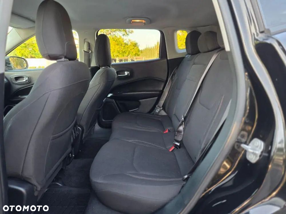 Jeep Compass - 18