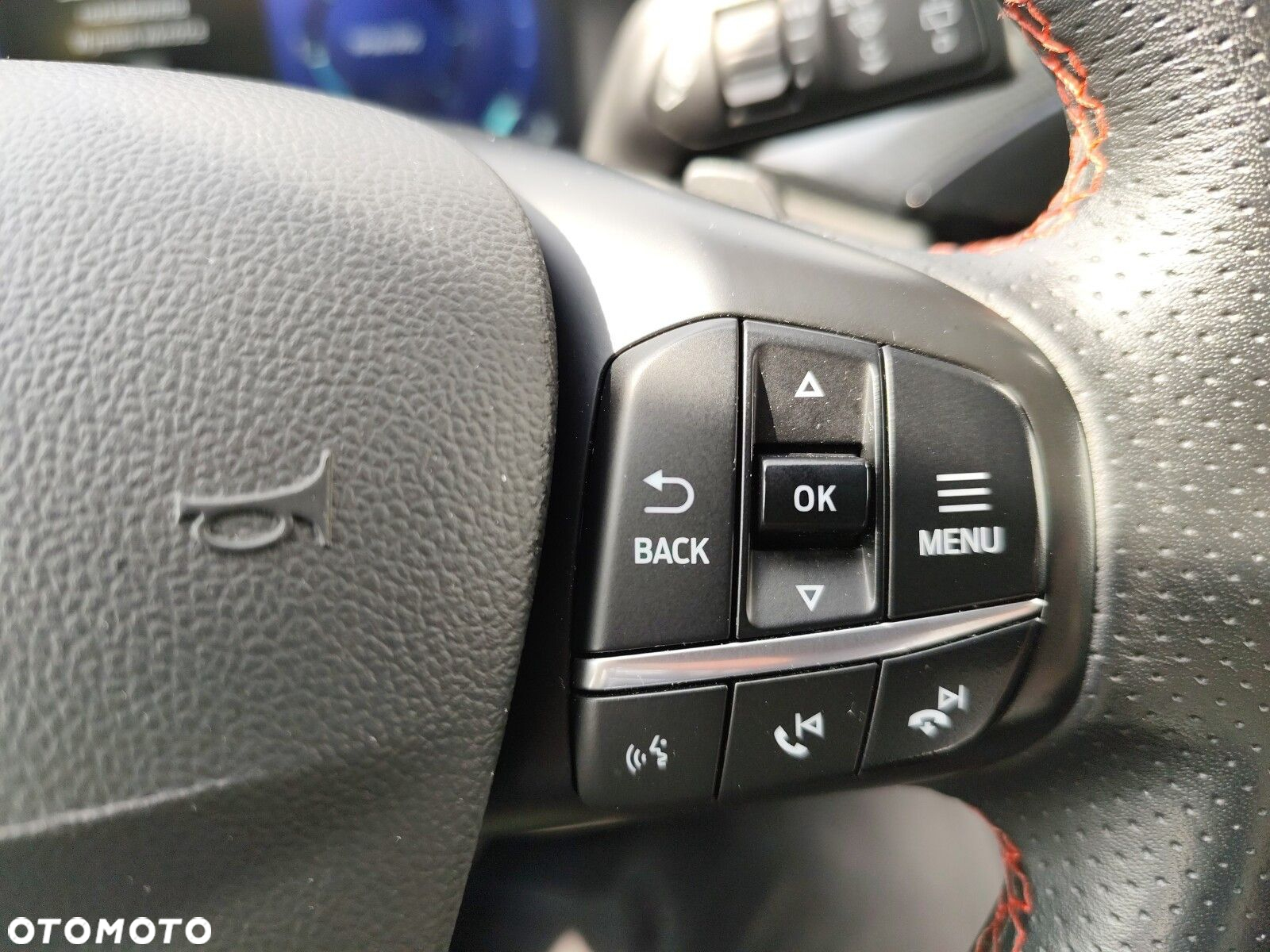 Ford Kuga - 23