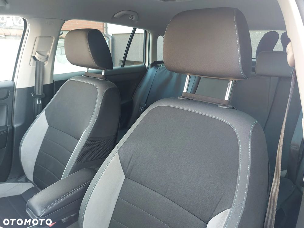 Skoda RAPID Spb 1.4 TSI Ambition DSG - 9