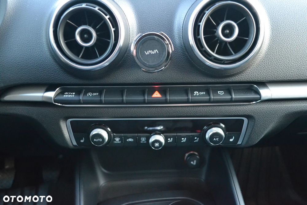 Audi A3 Sportback 2.0 TDI Ambiente - 12