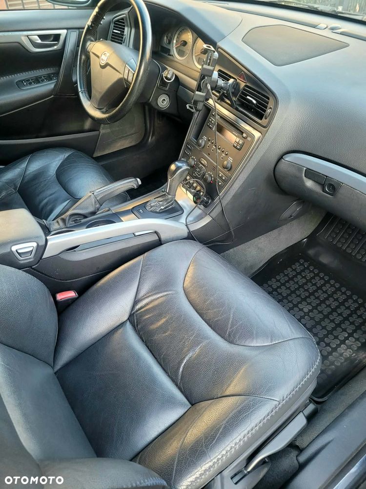 Volvo XC 70 D5 AWD Momentum - 7
