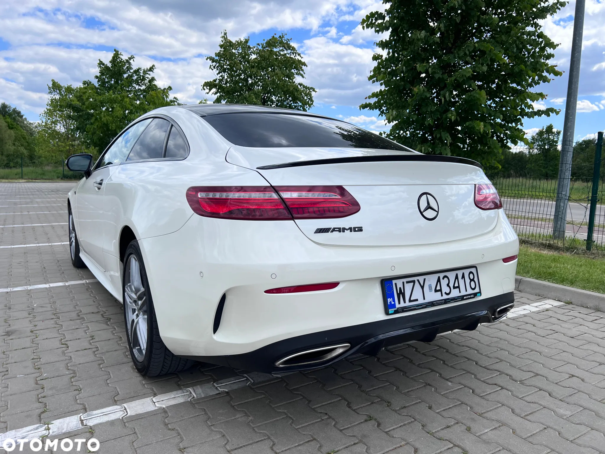 Mercedes-Benz Klasa E 400 4Matic Coupe 9G-TRONIC AMG Line - 5