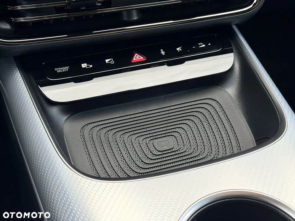 Mercedes-Benz CLA - 24