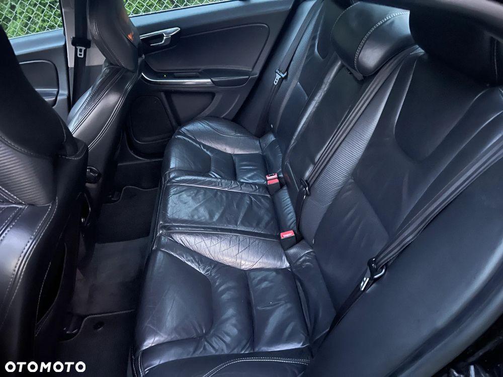 Volvo S60 D5 Geartronic RDesign - 12