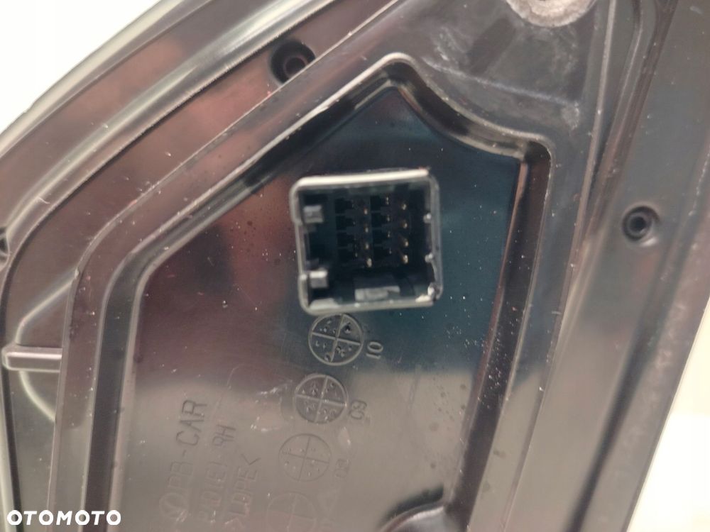 hyundai i20 i lift 12r- lusterko prawe zewnętrzne phw 8 pin - 8