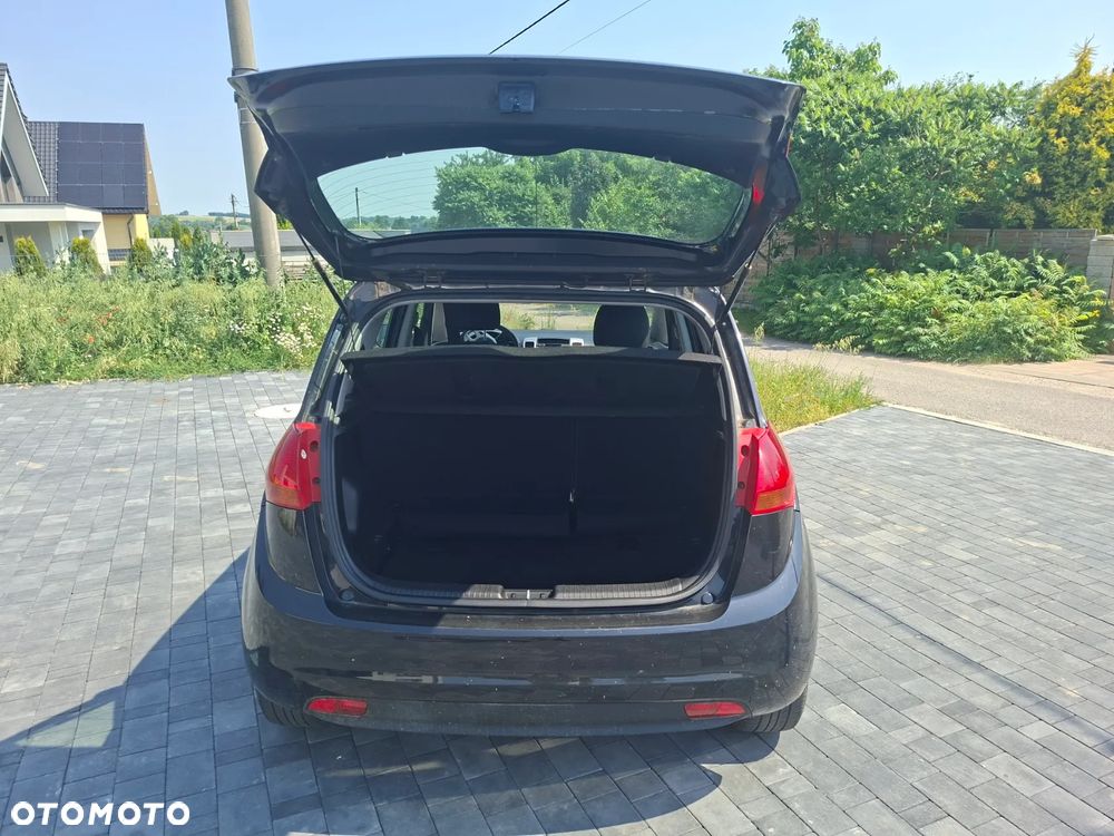 Kia Venga 1.4 M - 5