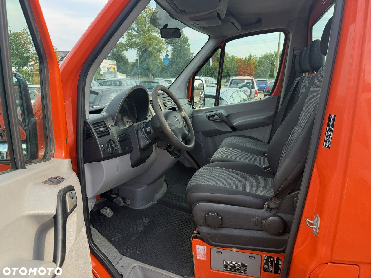 Mercedes-Benz Sprinter - 8