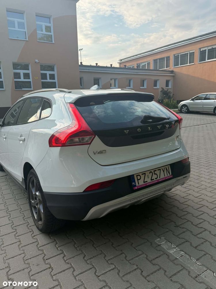 Volvo V40 Cross Country - 7