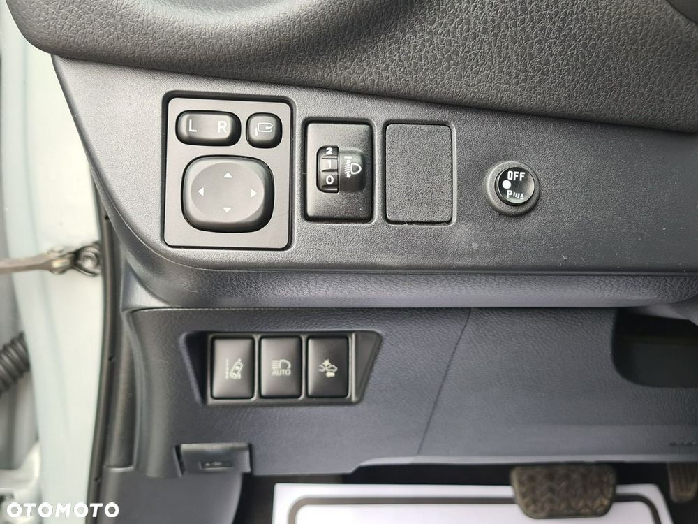 Toyota Yaris Hybrid 100 Premium - 21