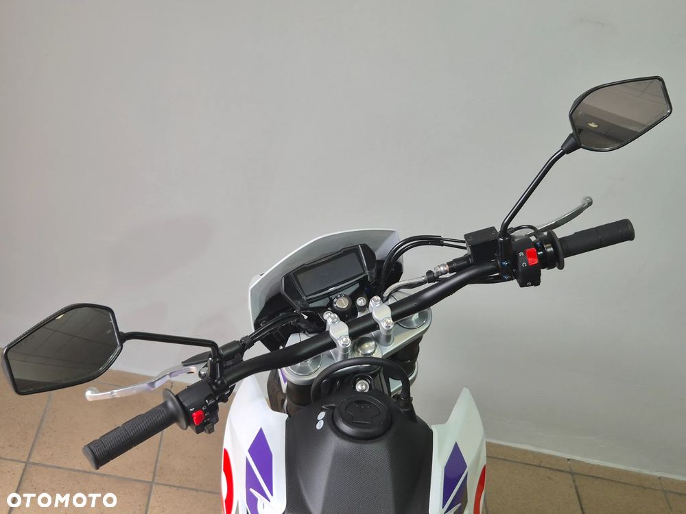 Aprilia SX - 12