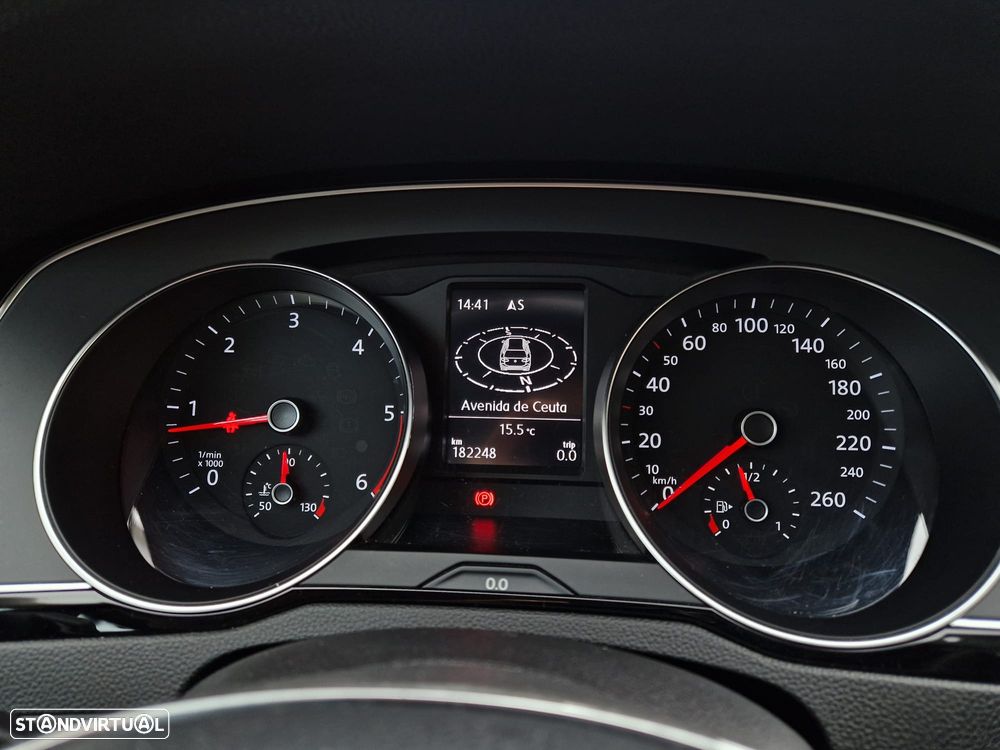 VW Passat Variant 1.6 TDI Confortline - 23