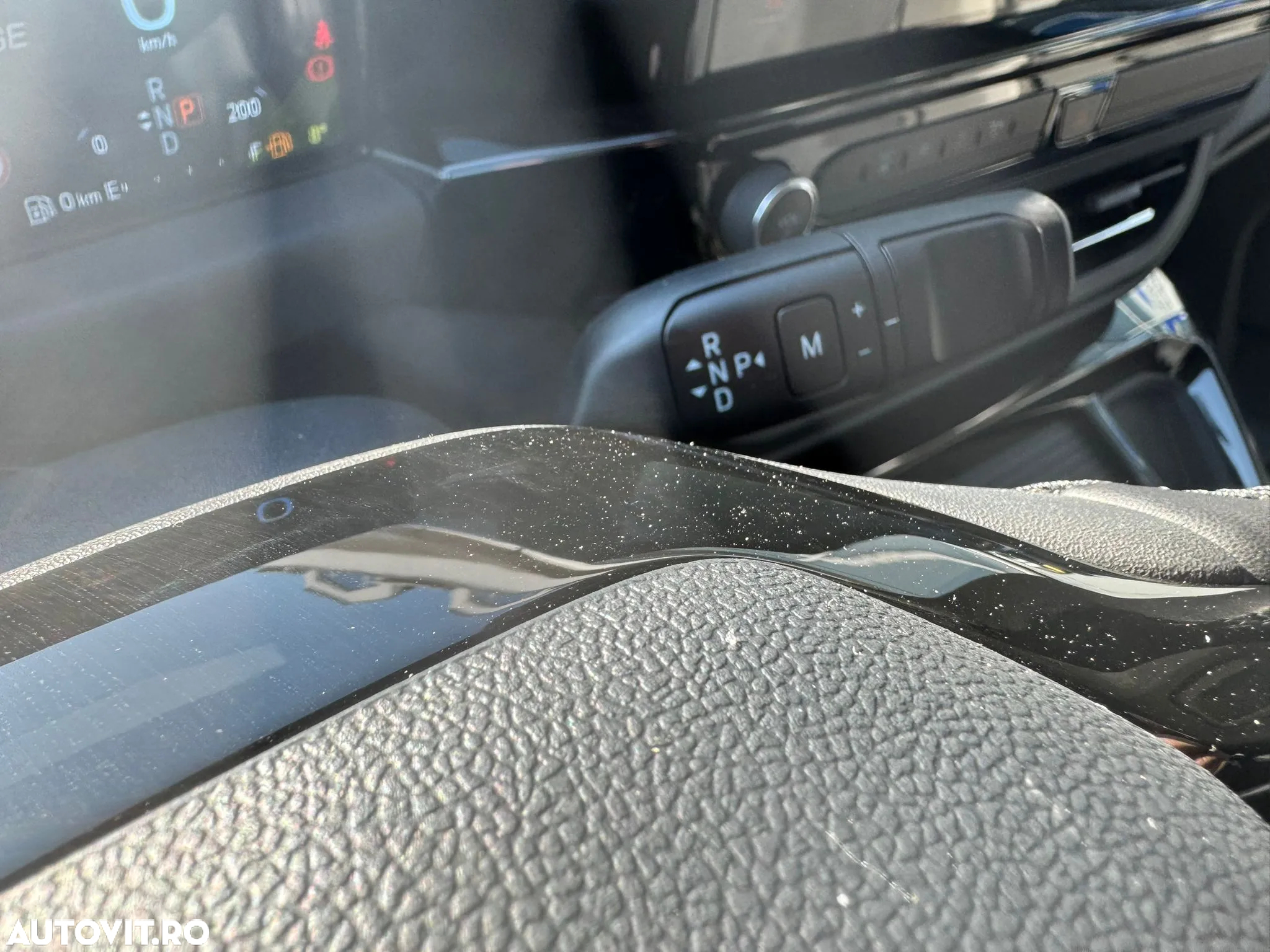 Ford Tourneo Custom Bus 320 2.0 EcoBlue 170 CP L1H1 Active Aut. - 17