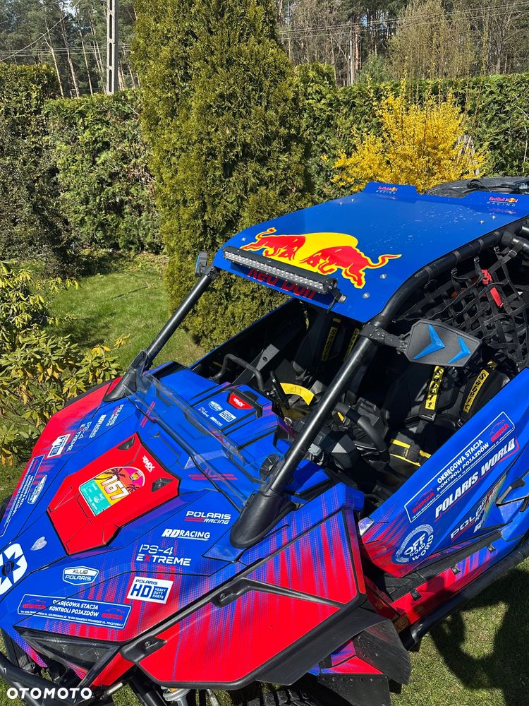 Polaris RZR - 16