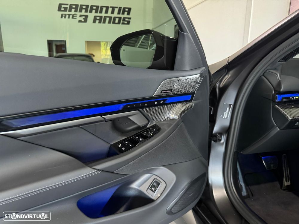 BMW M5 Standard - 28