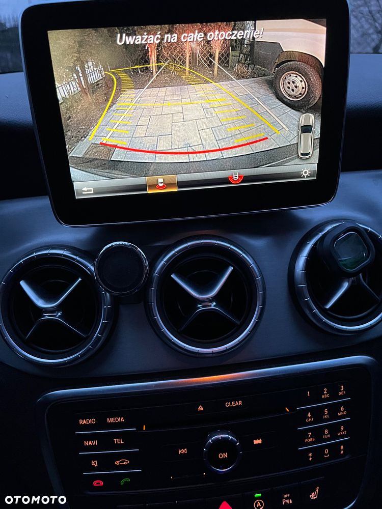 Mercedes-Benz CLA 250 AMG Line - 22