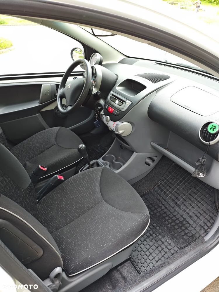 Peugeot 107 (70) 68 Active - 8
