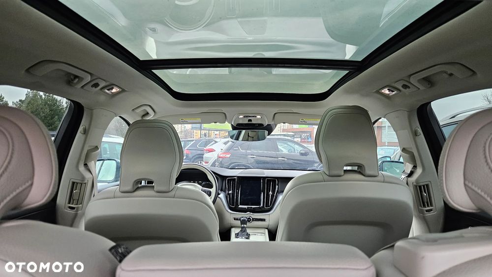Volvo XC 60 T5 Geartronic Momentum Pro - 17