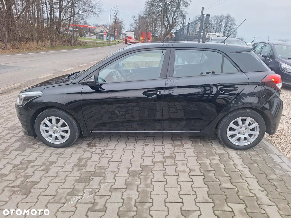 Hyundai i20 1.2 Trend - 15