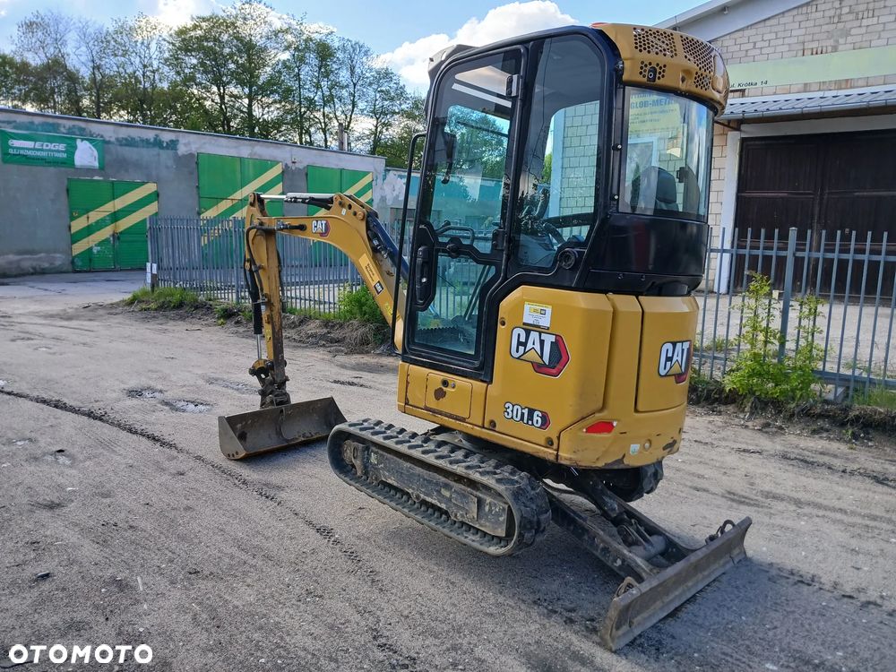 Caterpillar 301.6 - 6