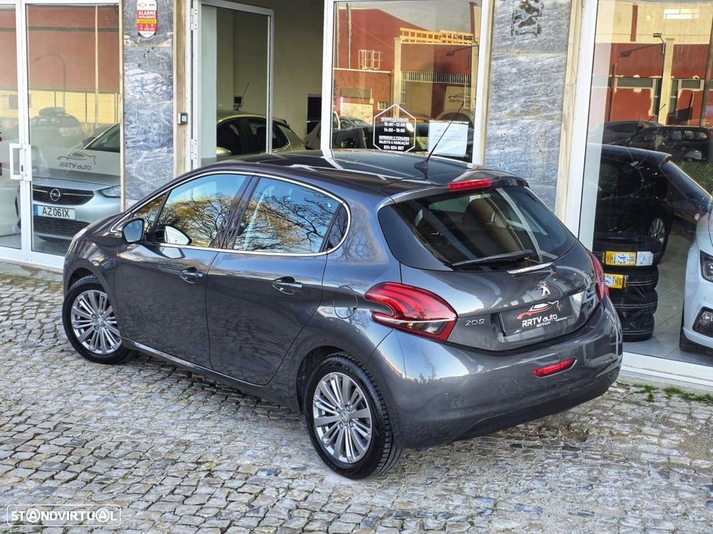 Peugeot 208 1.2 PureTech Allure EAT6 - 2