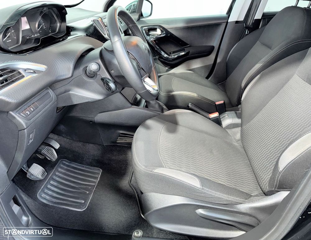 Peugeot 208 1.2 PureTech Style - 5