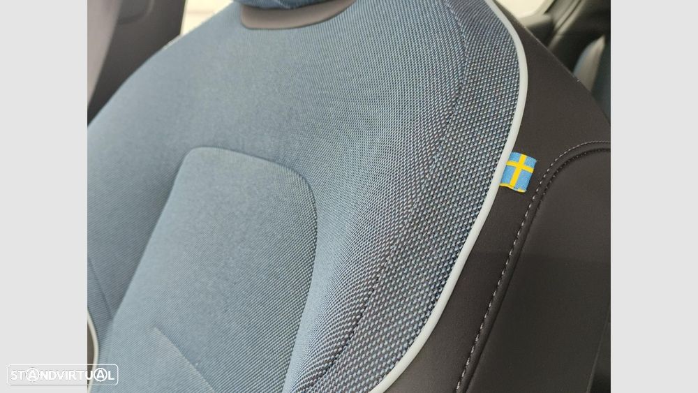 Volvo EX30 69 kWh Single Motor Extended Range Core - 12