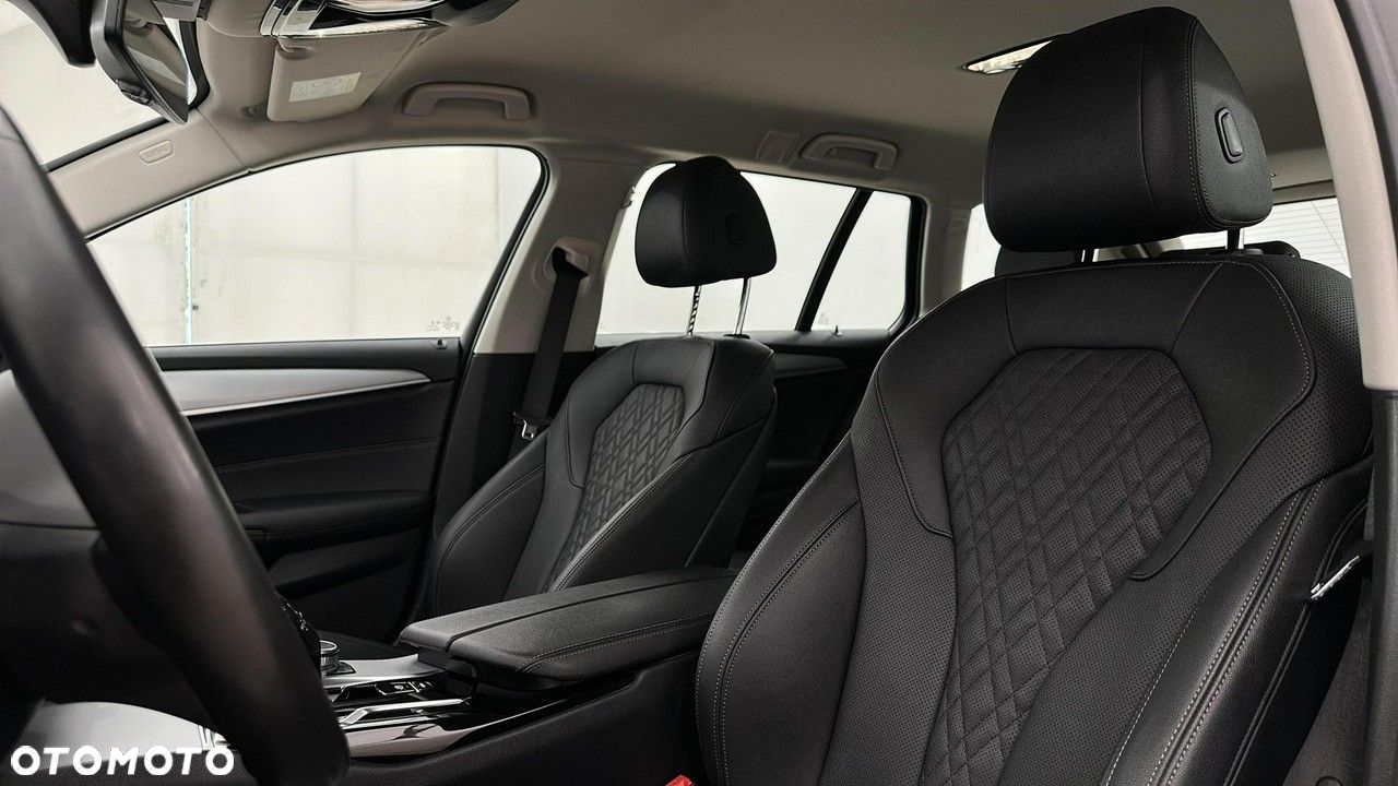 BMW Seria 5 520i - 17