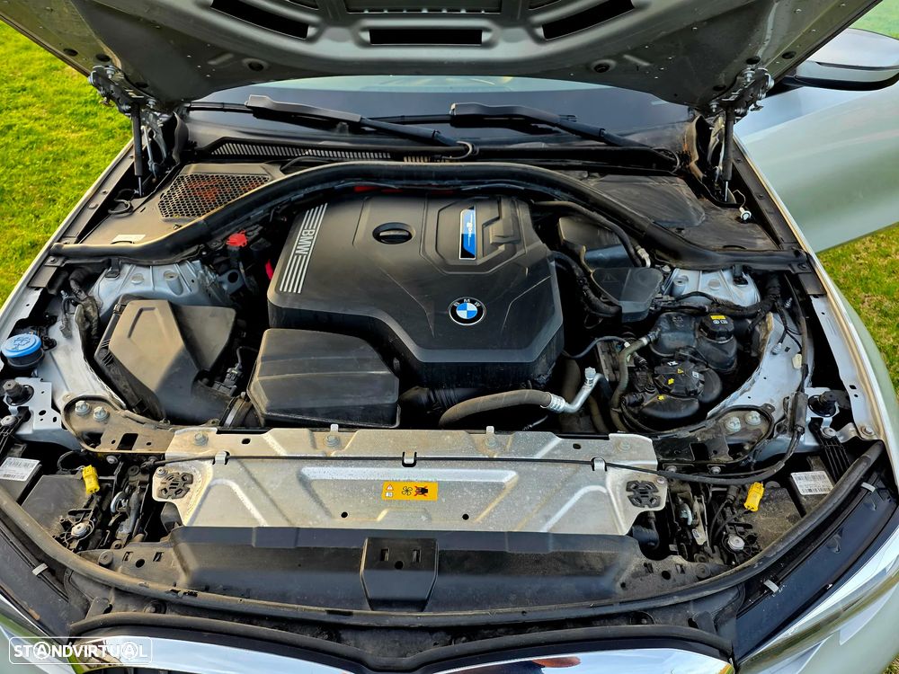 BMW 330 e xDrive Aut. - 12