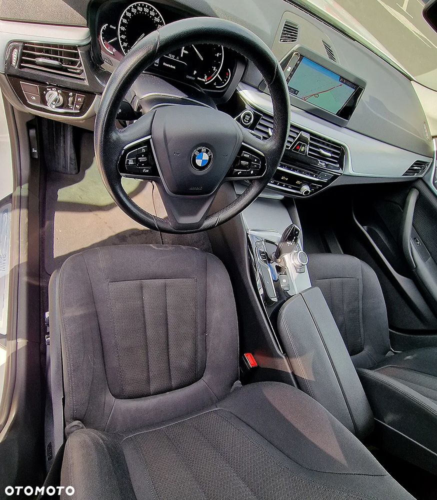 BMW Seria 5 518d Business Edition - 19