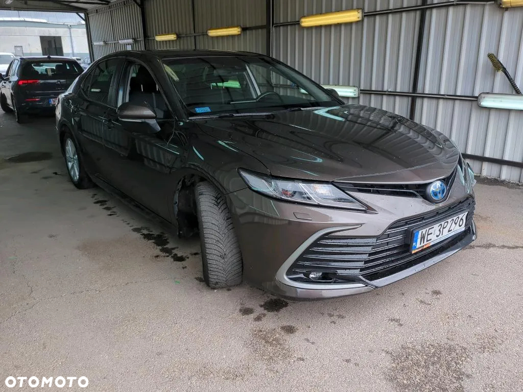 Toyota Camry 2.5 Hybrid Comfort CVT - 2