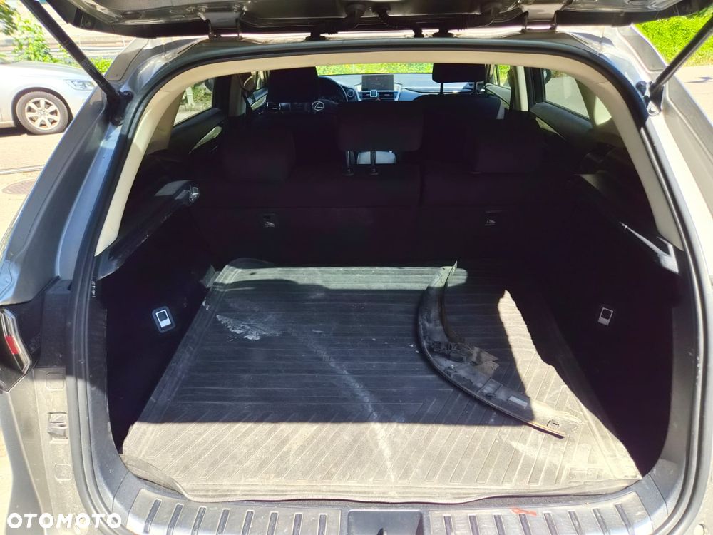 Lexus NX 300h - 10