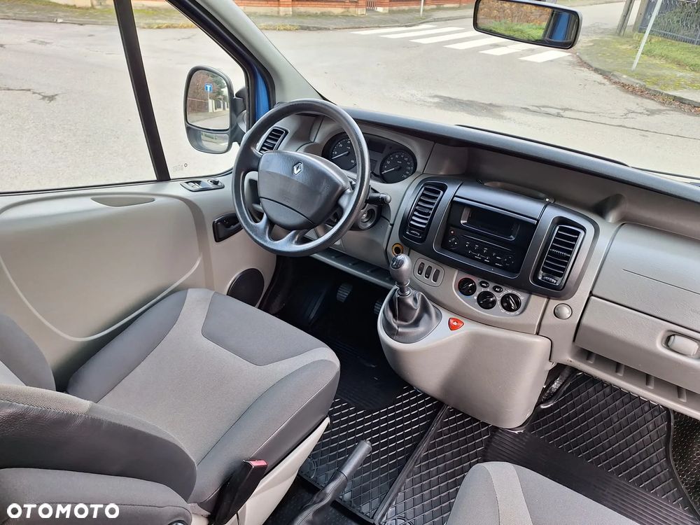 Renault Trafic - 26