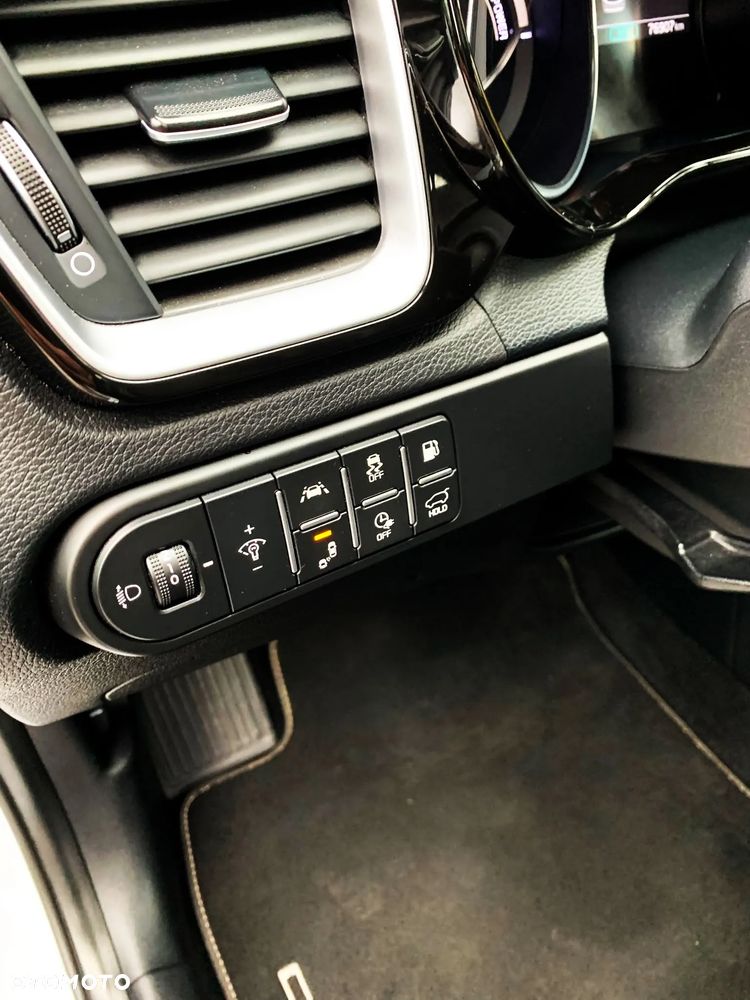 Kia Ceed 1.6 GDI PHEV Business Line DCT - 13