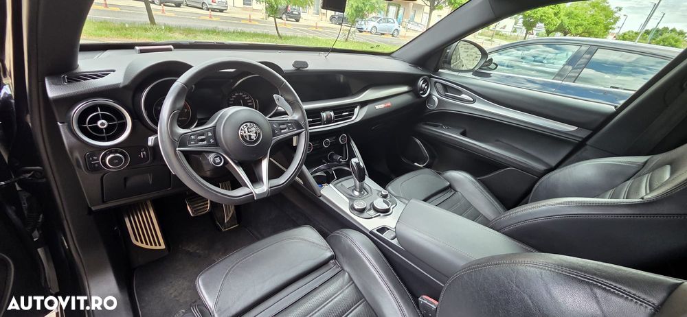 Alfa Romeo Stelvio 2.0 Turbo AWD AT8 First Edition - 12
