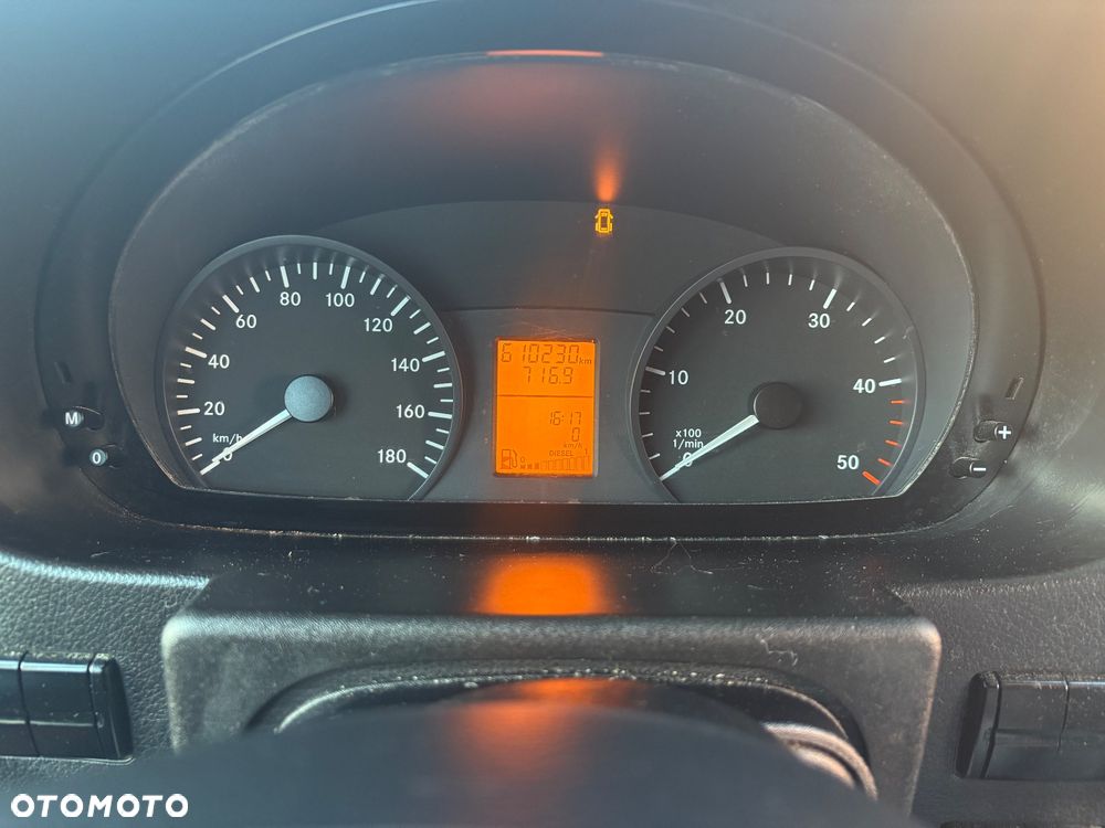 Mercedes-Benz Sprinter - 10