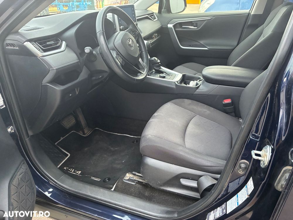 Toyota RAV4 - 9