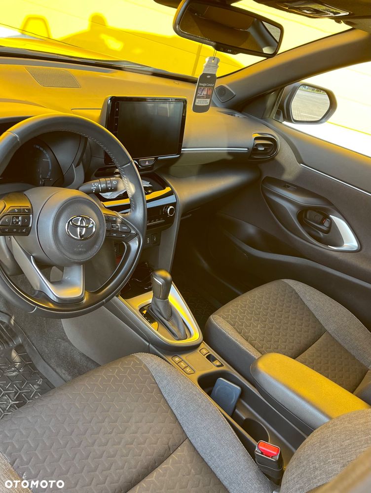 Toyota Yaris Cross Hybrid 1.5 Comfort - 17