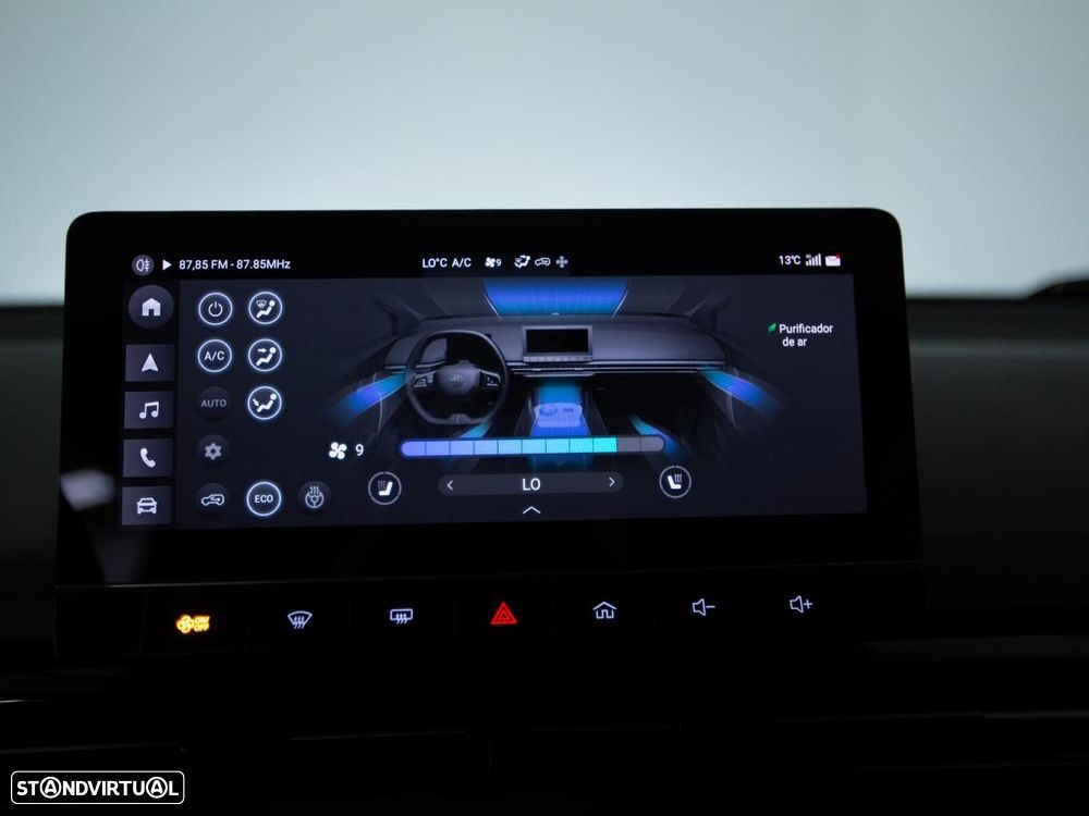 MG MG4 64 kWh Luxury - 25