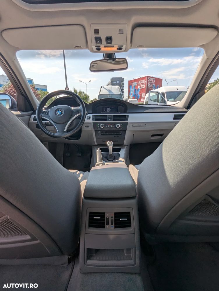 BMW 3 Series 2010 — imagine 15