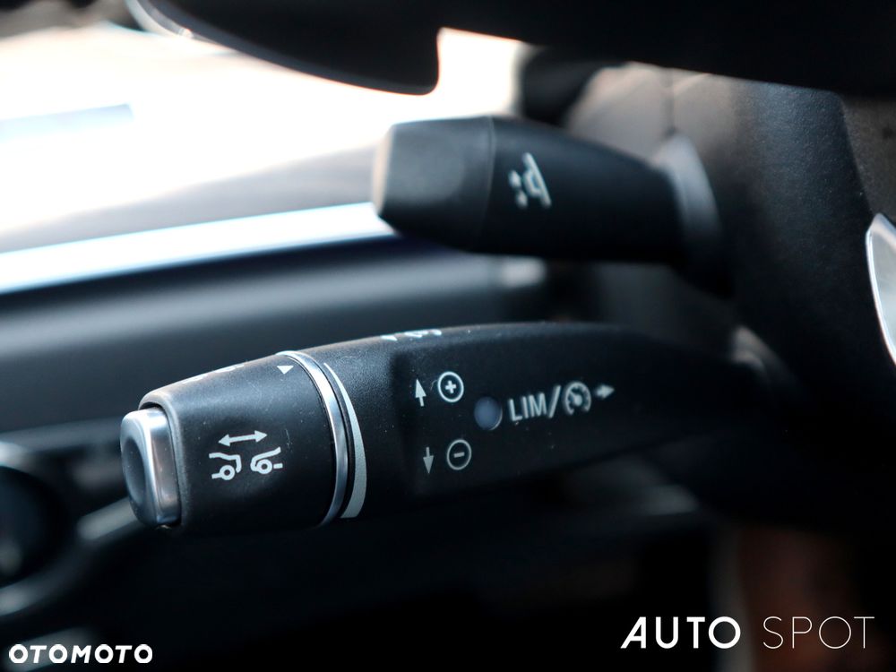 Mercedes-Benz Klasa E 400 4Matic 9G-TRONIC AMG Line - 22