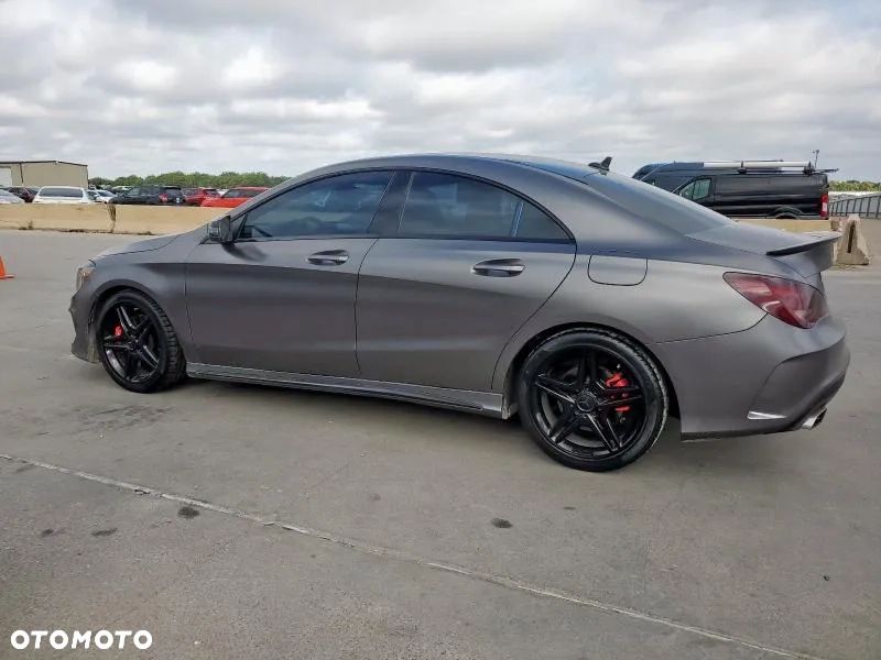 Mercedes-Benz CLA 250 4-Matic AMG Line - 4
