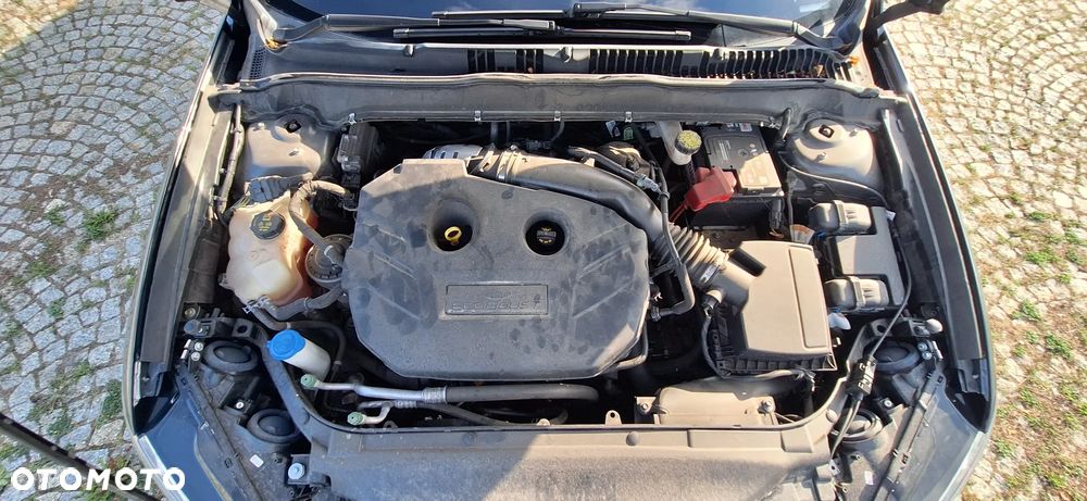 Ford Fusion - 39
