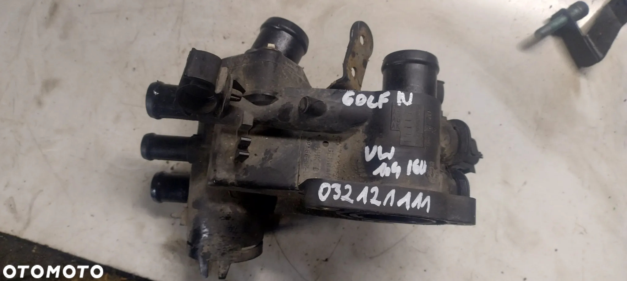 VW  golf Polo Seat Ibiza 1,4 16V AUA BXW BCA  BBY obudowa termostatu AXP APE - 5